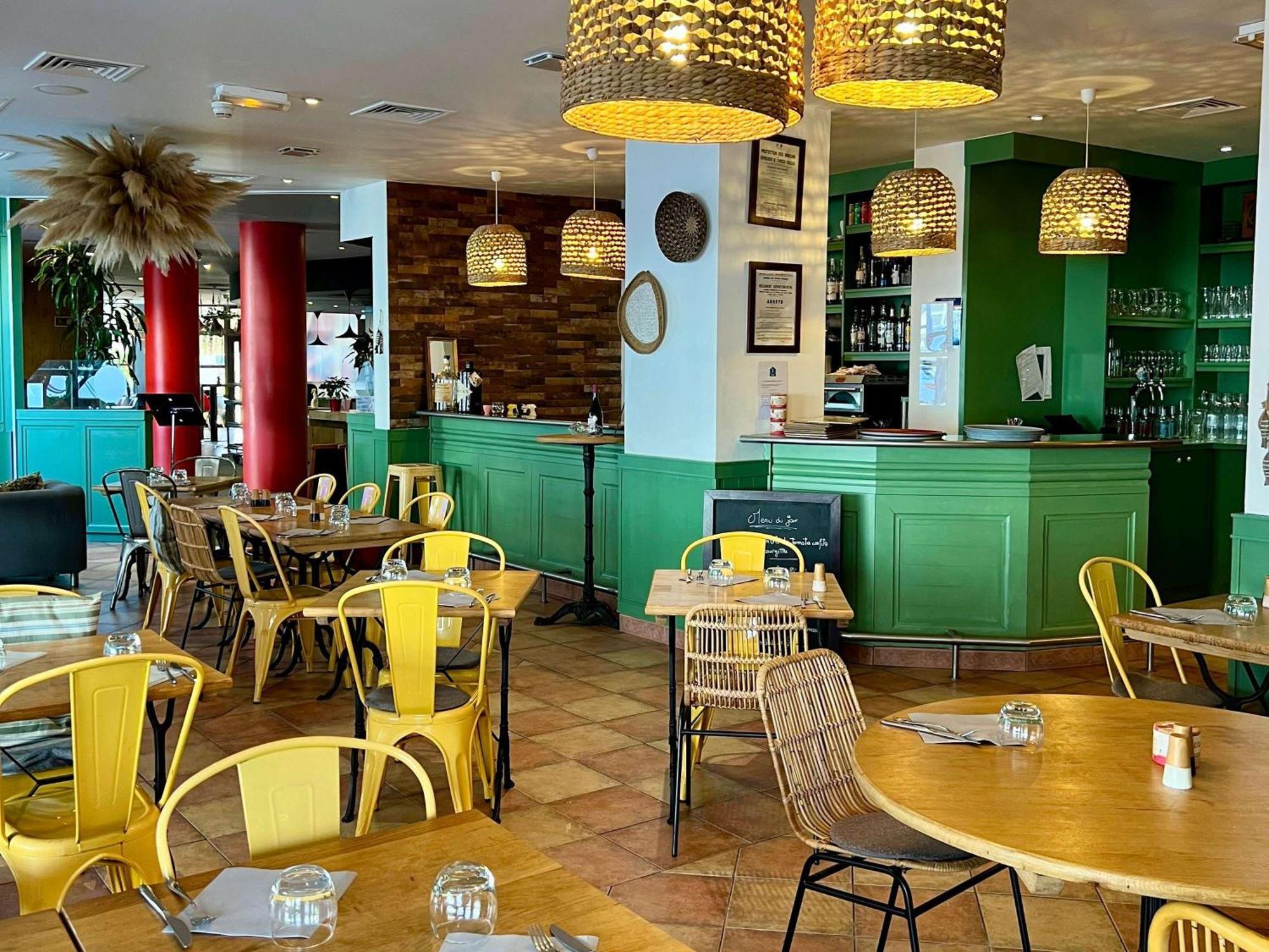 Отель Ibis Montpellier Centre Polygone Экстерьер фото