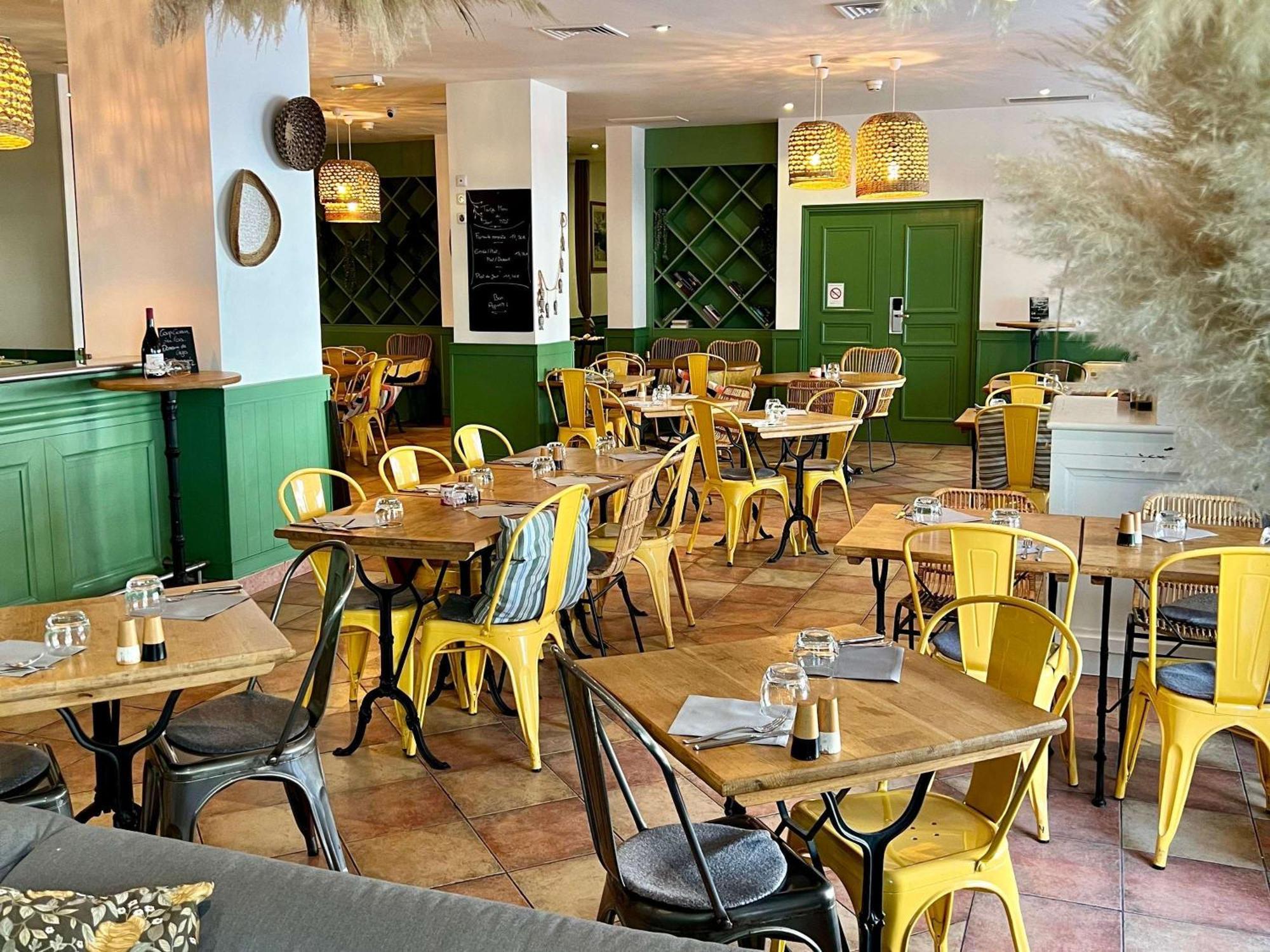 Отель Ibis Montpellier Centre Polygone Экстерьер фото